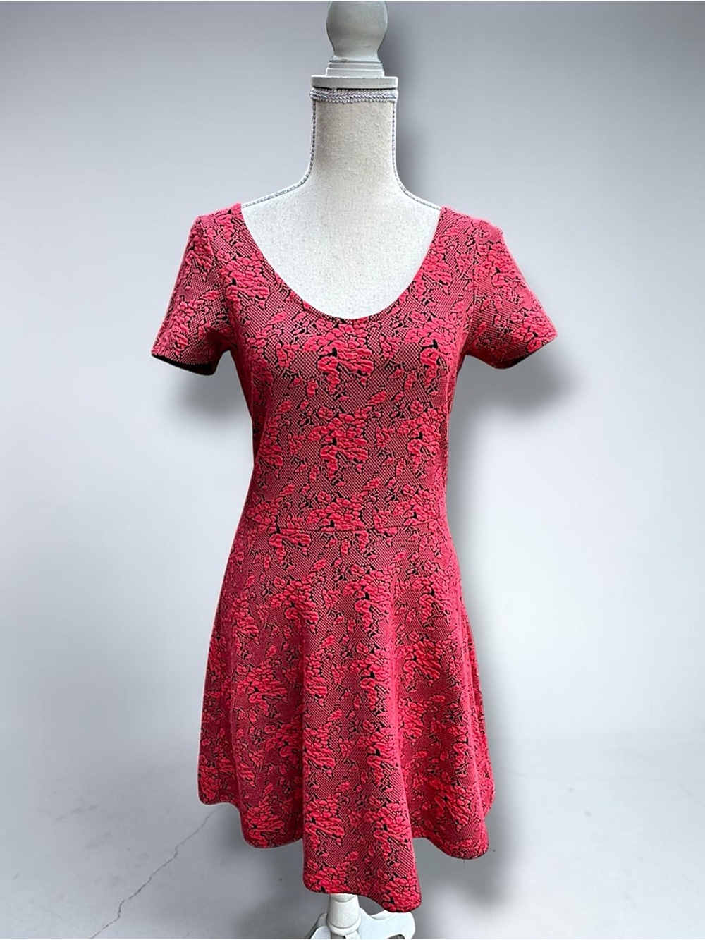 Topshop Red & Black Floral Skater Mini Dress V-Neck US 8 (UK 12)